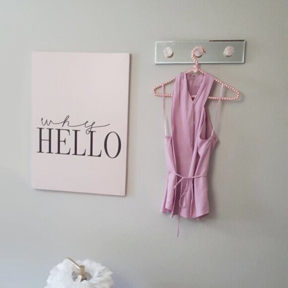 NWT Club Monaco sleeveless cross over V-neck blouse top, 8 - Picture 6 of 9